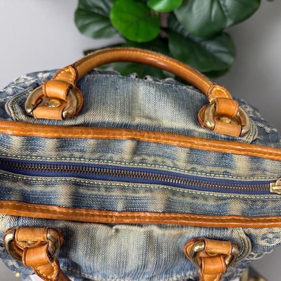 💎✨Authentic Louis Vuitton Blue in Denim Crossbody Bag - Picture 4 of 8